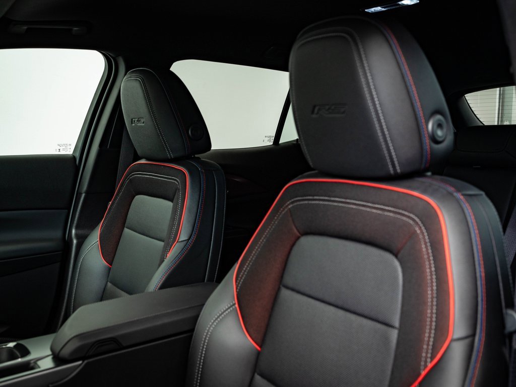 Used 2025 Chevrolet Equinox EV RS image 24