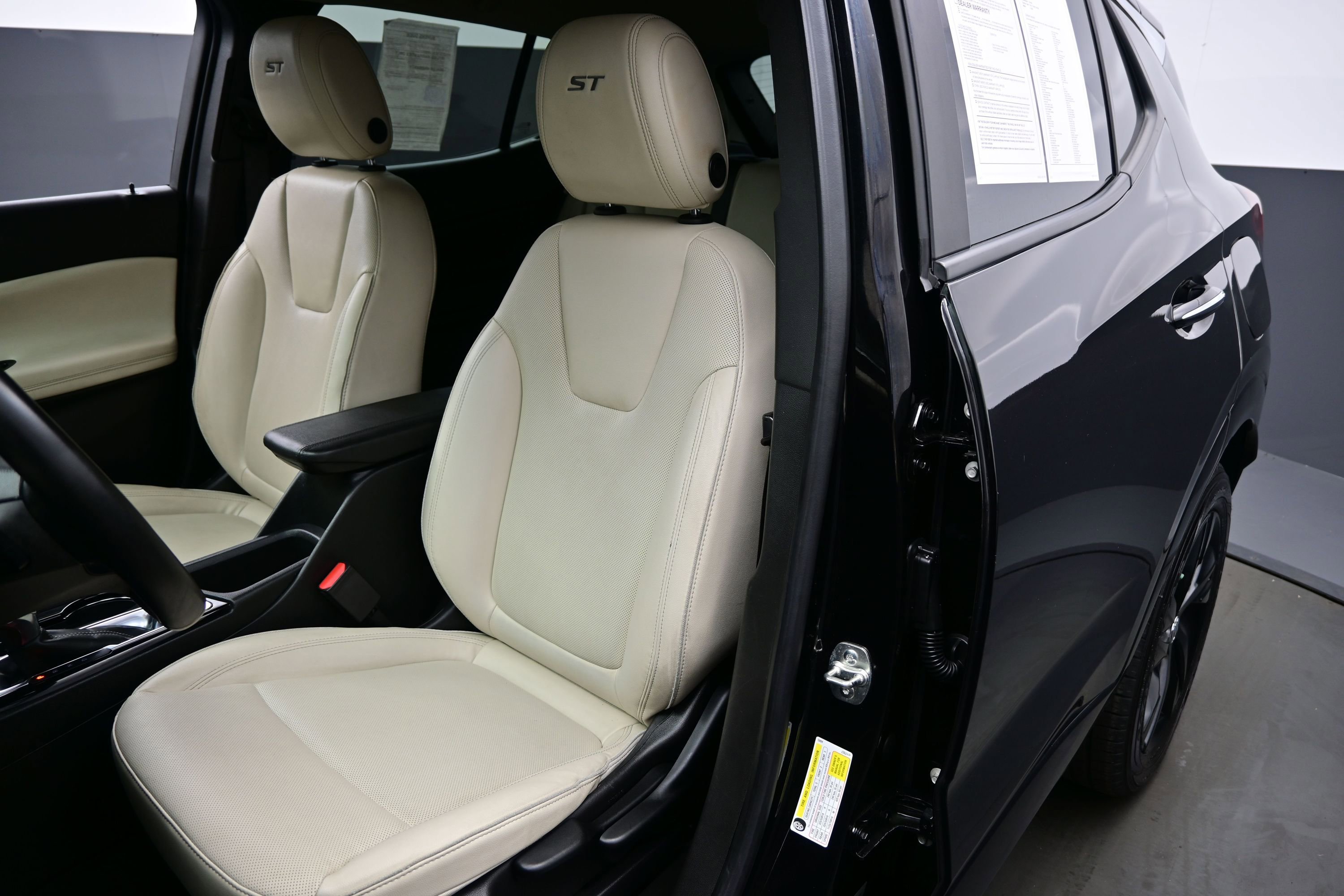 Used 2024 Buick Encore GX Sport Touring FWD image 11