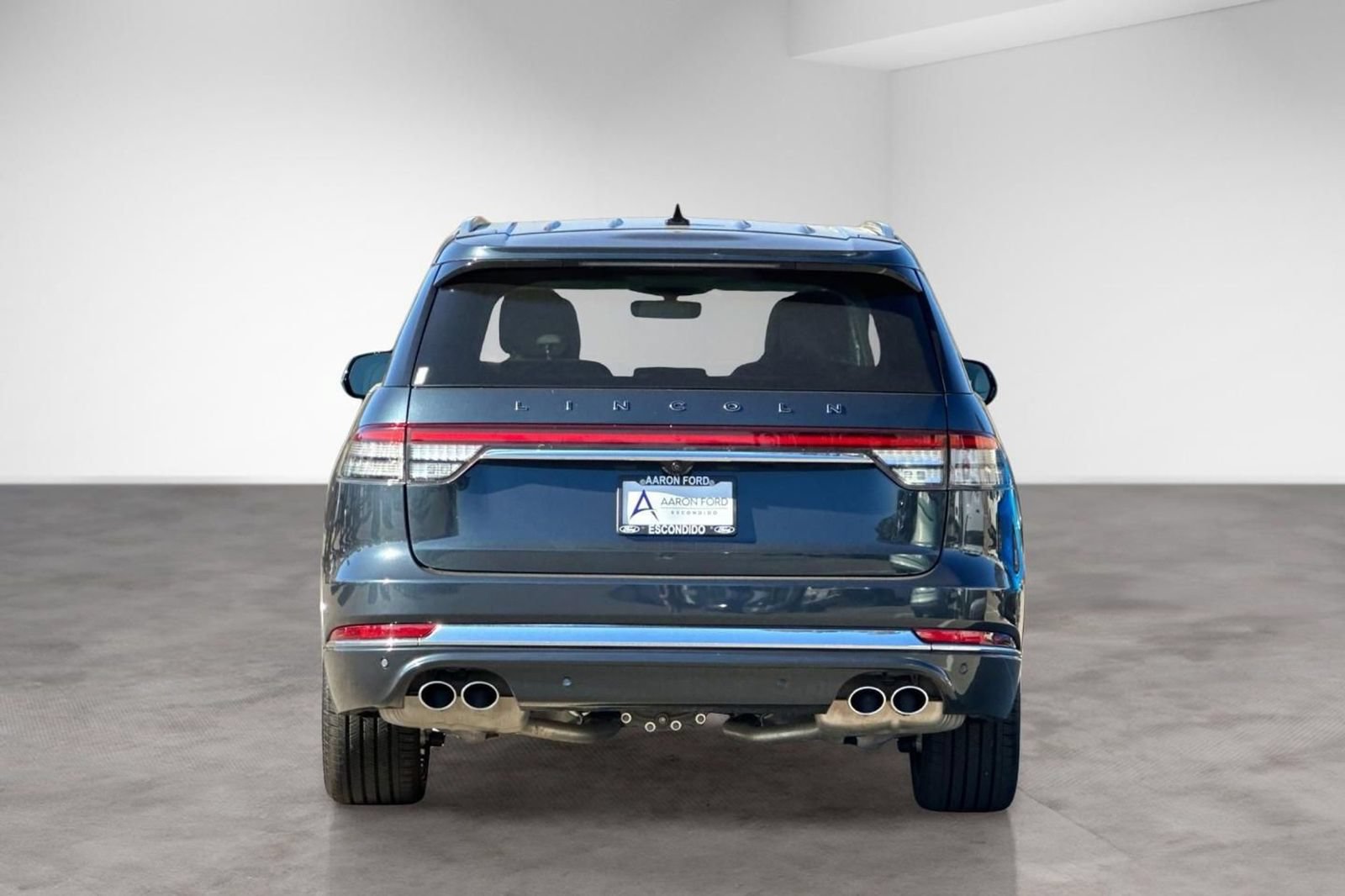 Used 2024 Lincoln Aviator Black Label AWD/4WD image 4