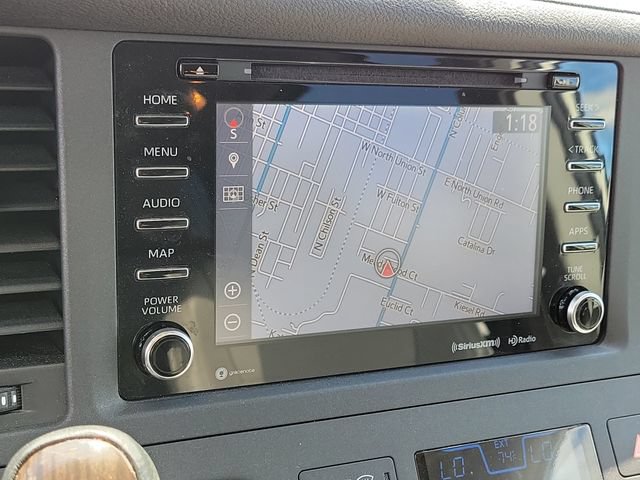 Used 2020 Toyota Sienna XLE w/ XLE Navigation Package FWD image 15