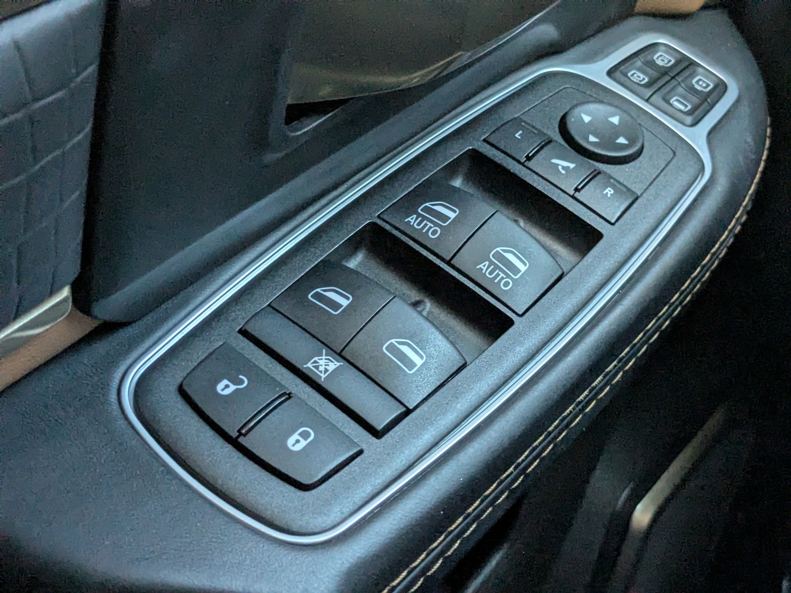 Certified 2024 RAM 2500 Limited w/ Safety Group AWD/4WD image 24