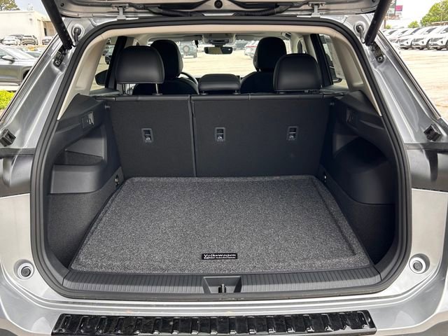 New 2026 Volkswagen Tiguan SE FWD image 21