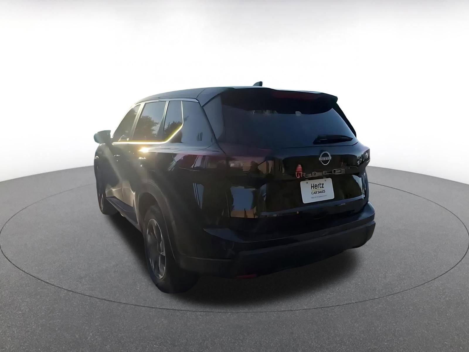 Used 2025 Nissan Rogue SV image 11