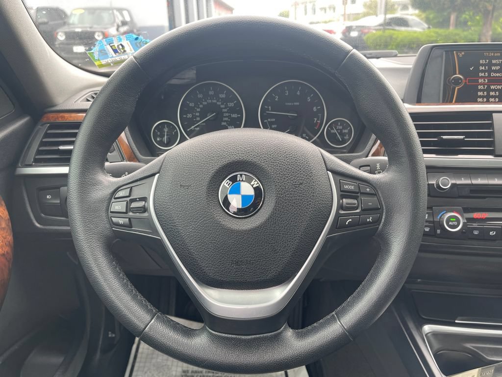 Used 2014 BMW 328i xDrive Sedan AWD/4WD image 23