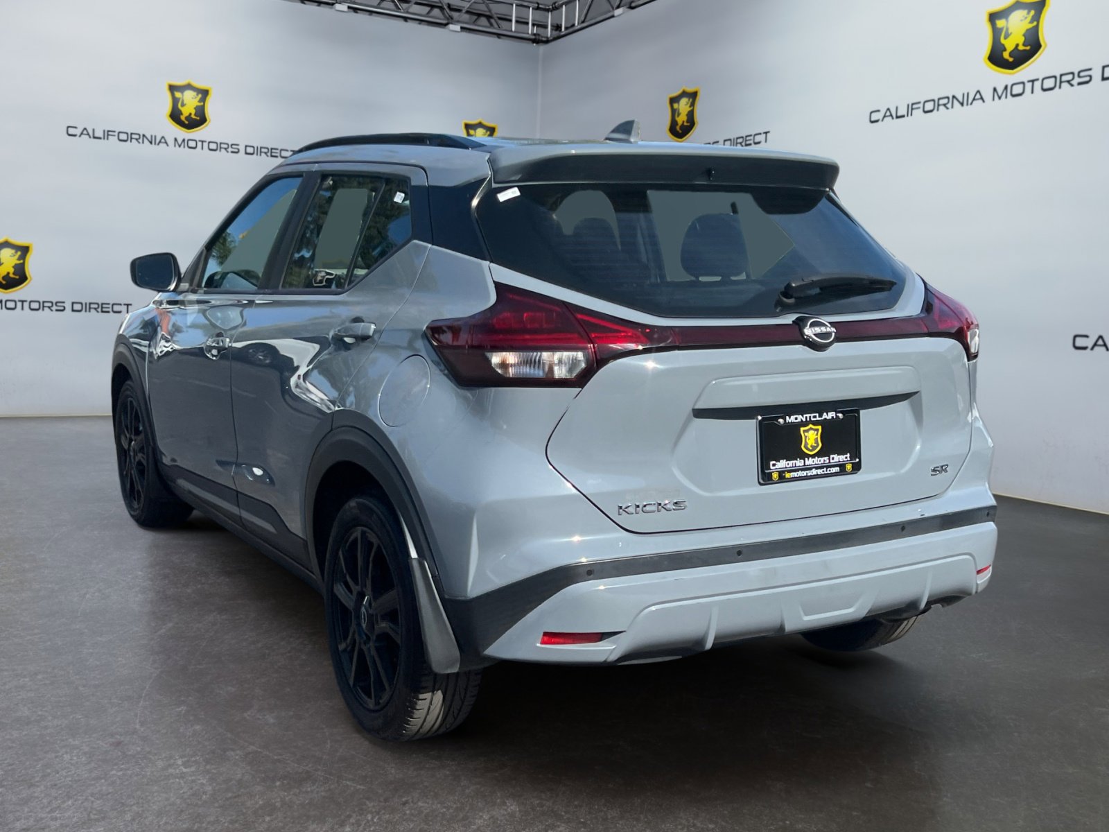 Used 2024 Nissan Kicks SR FWD image 3