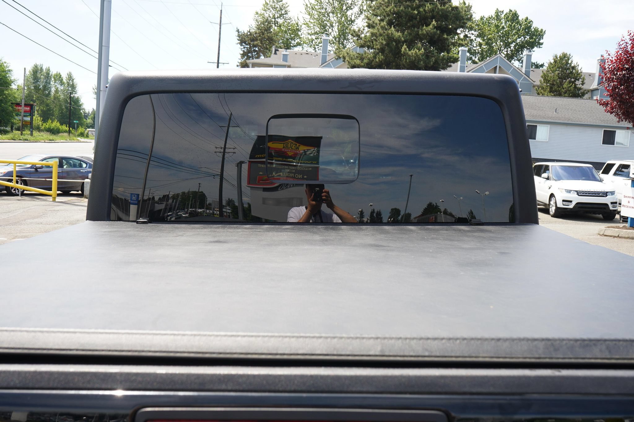 Used 2020 Jeep Gladiator Sport w/ Technology Group AWD/4WD image 5