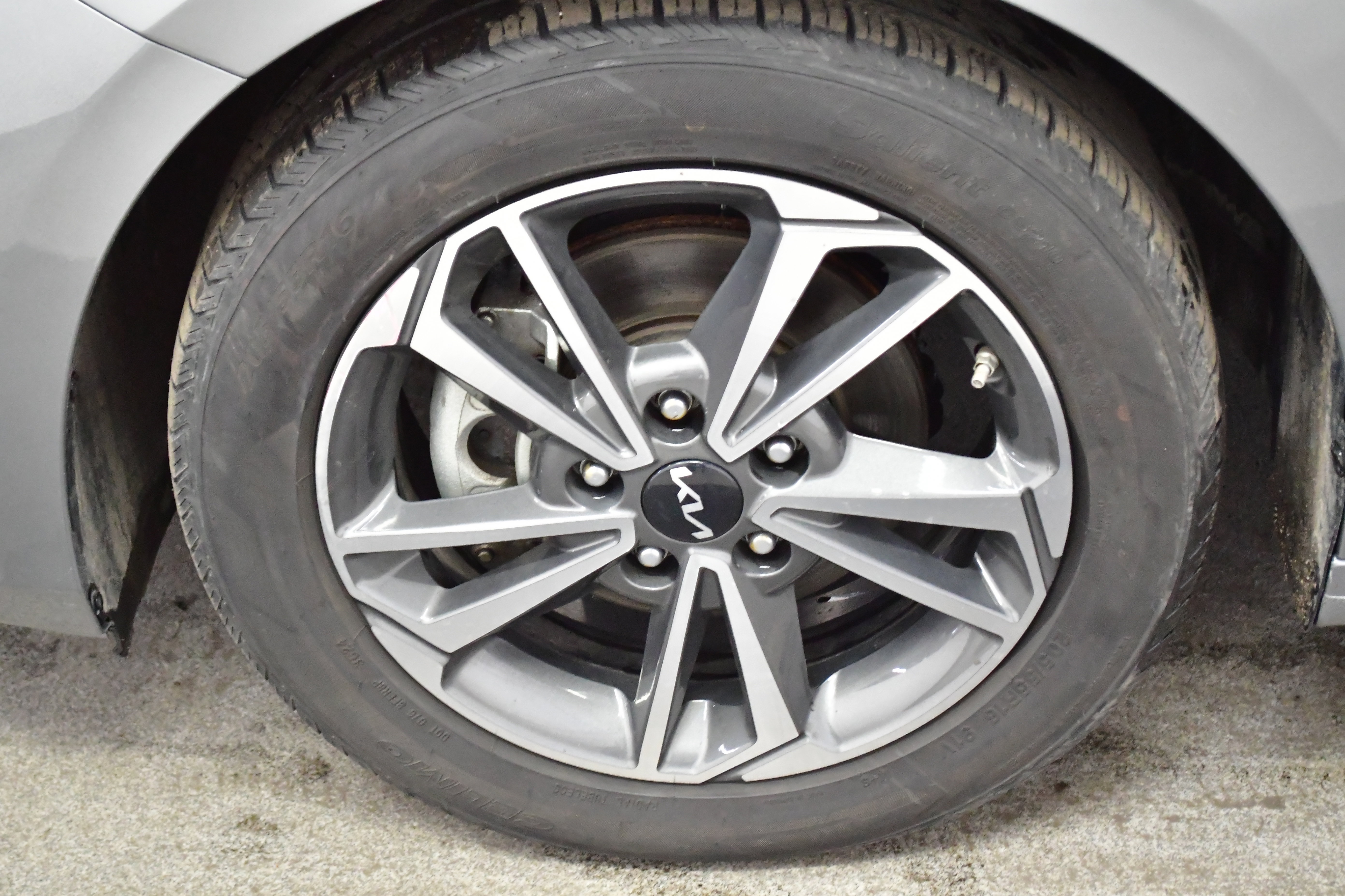 Used 2023 Kia Forte LXS image 58