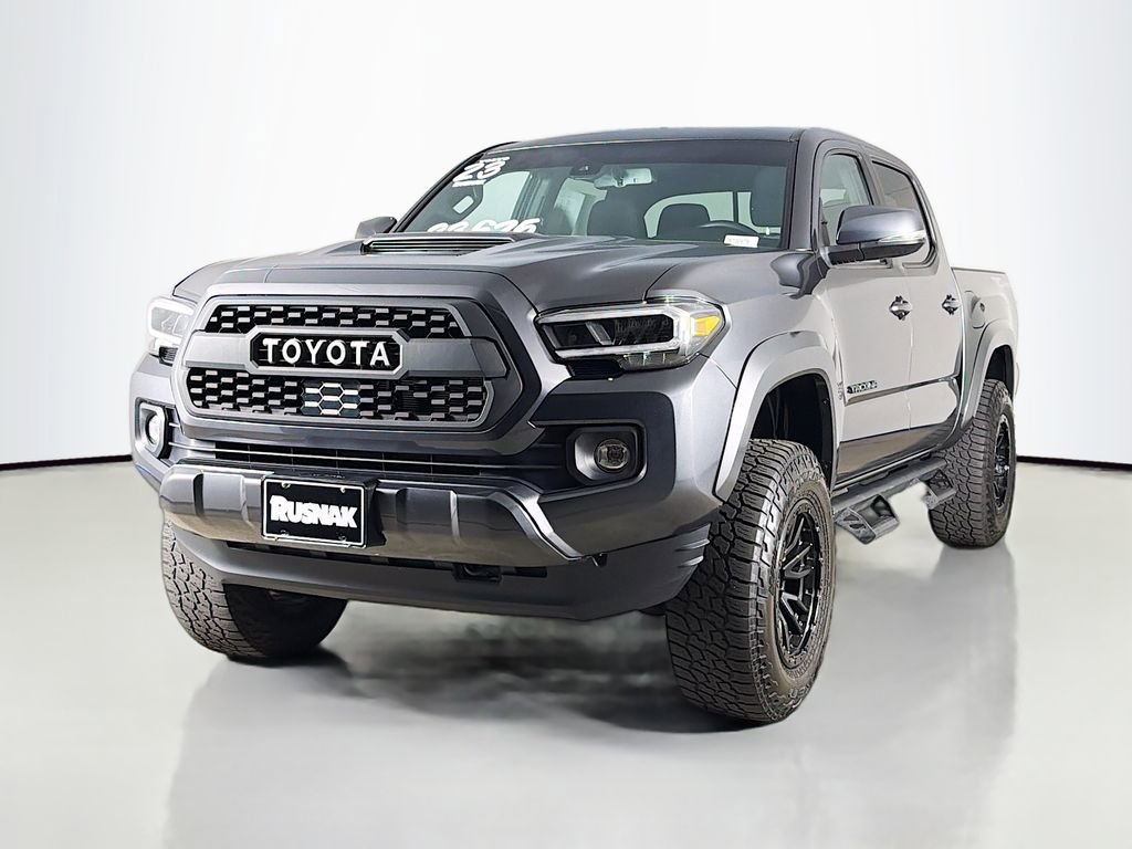 Used 2023 Toyota Tacoma TRD Sport w/ Technology Package RWD image 3