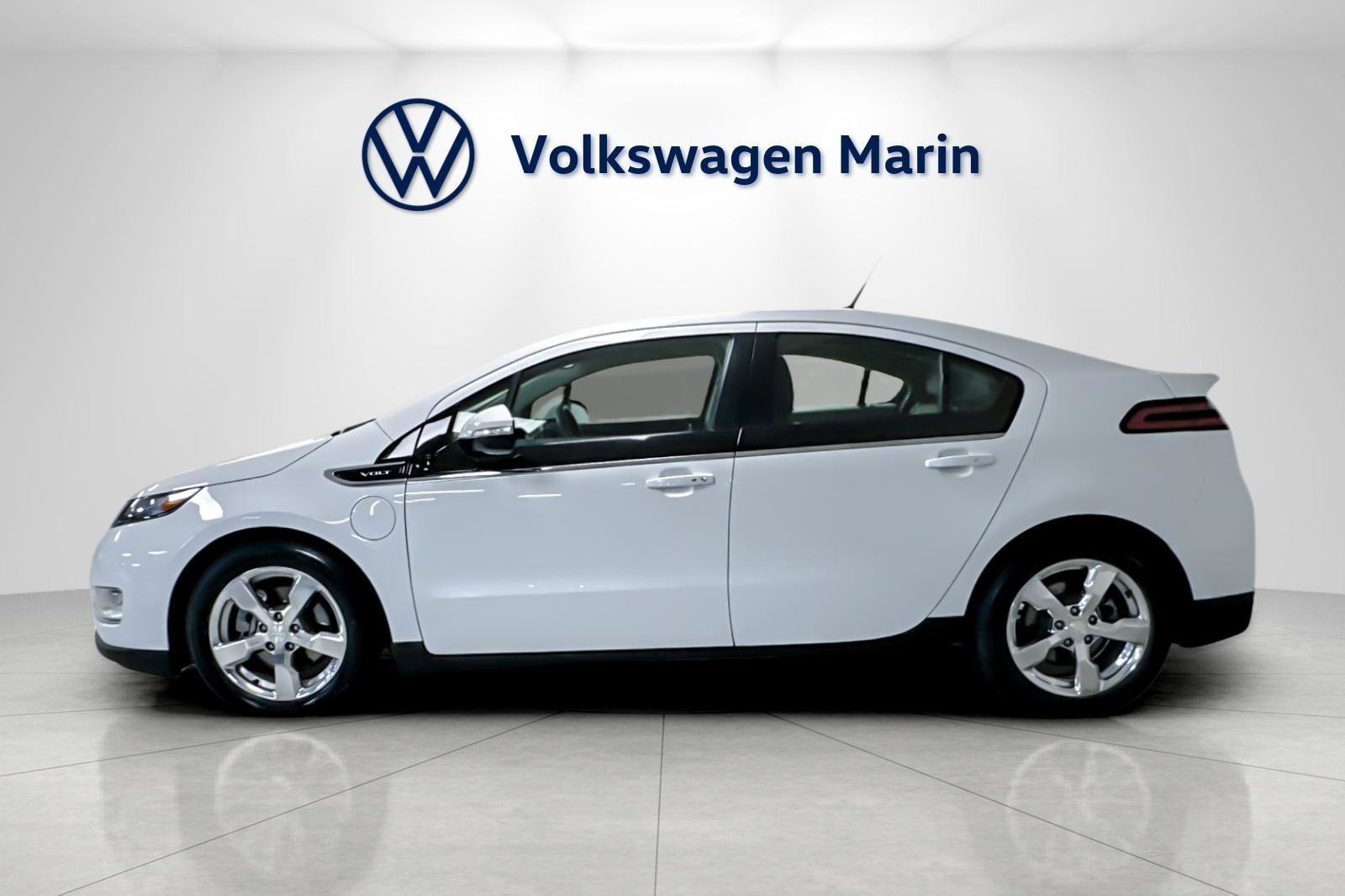 Used 2013 Chevrolet Volt Premium w/ Premium Trim Package image 2