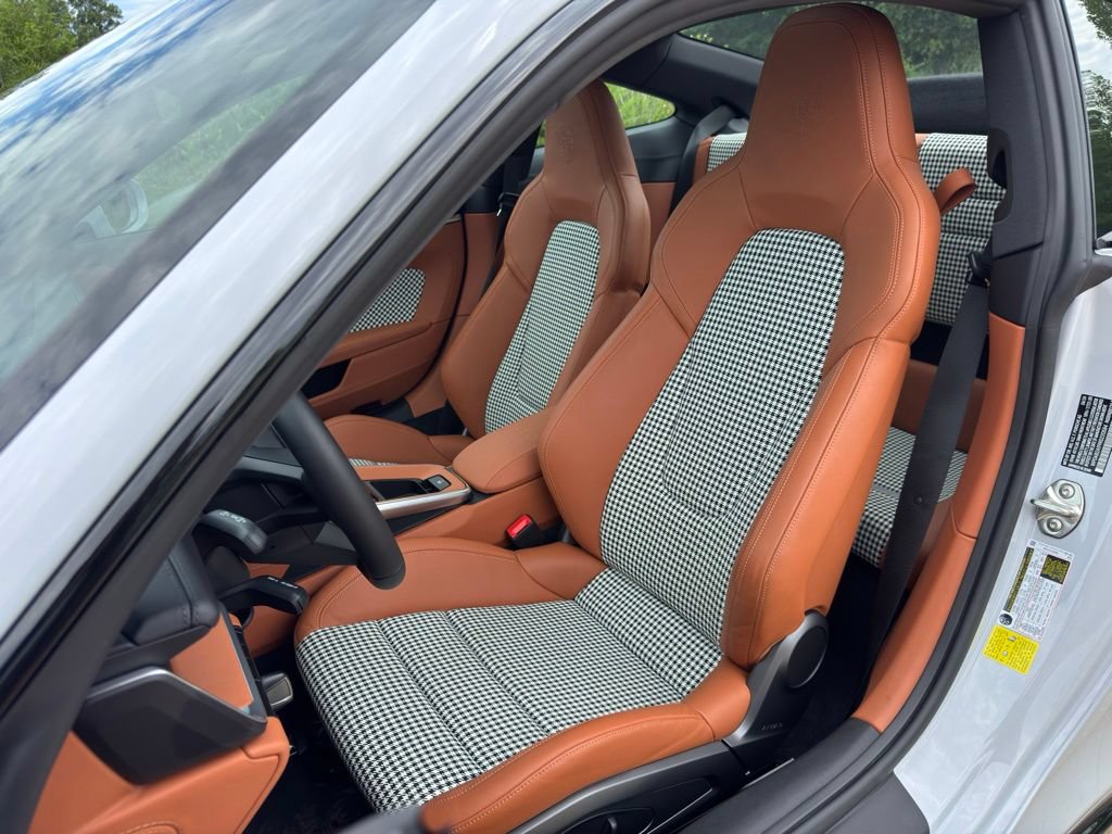 Used 2024 Porsche 911 Carrera S RWD image 5