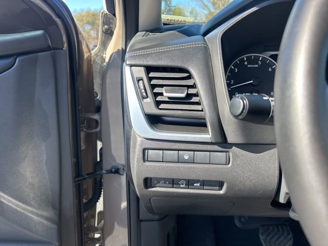 Used 2025 Nissan Rogue SV image 24