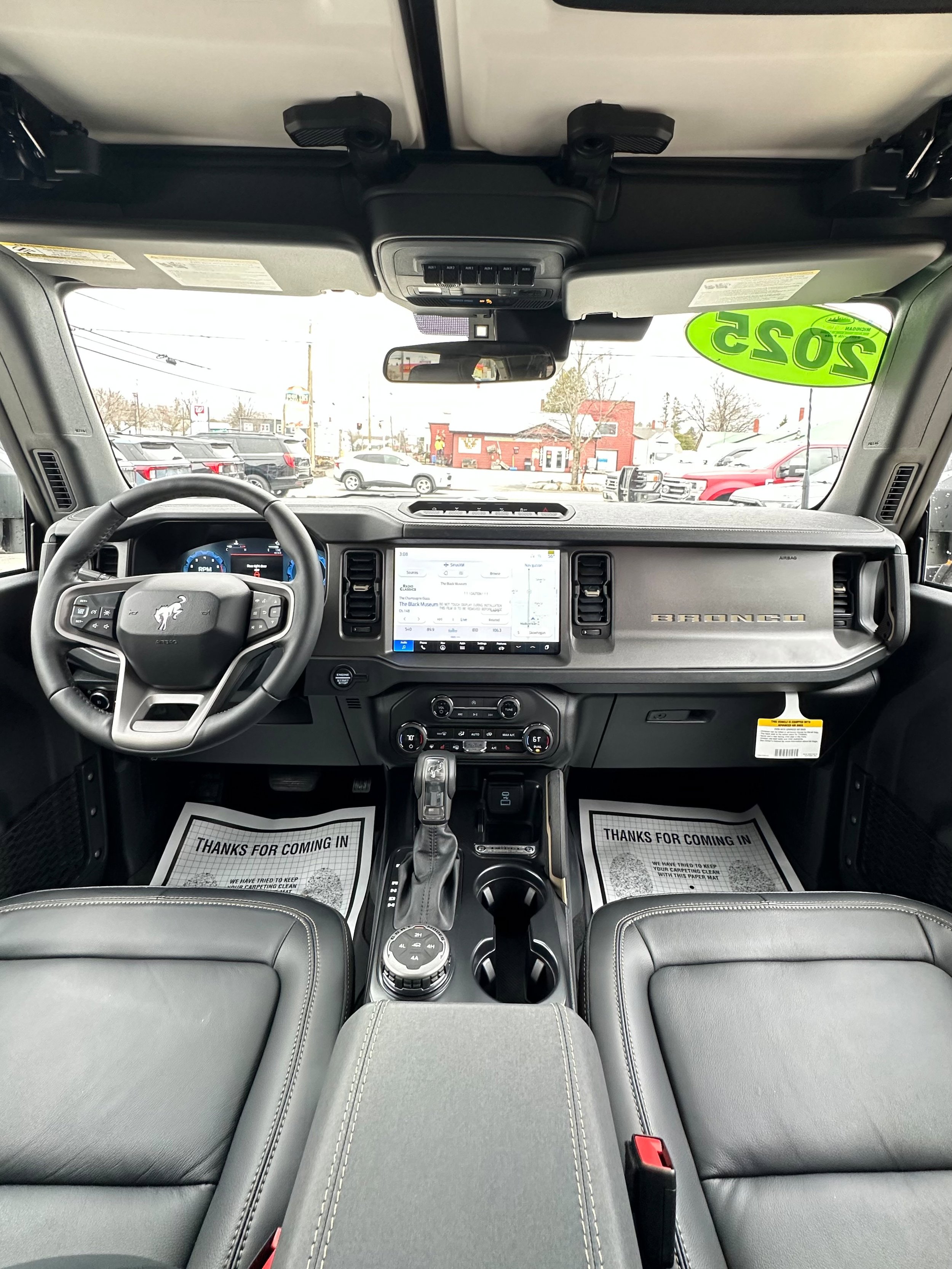 New 2025 Ford Bronco Badlands w/ Sasquatch Package AWD/4WD image 29