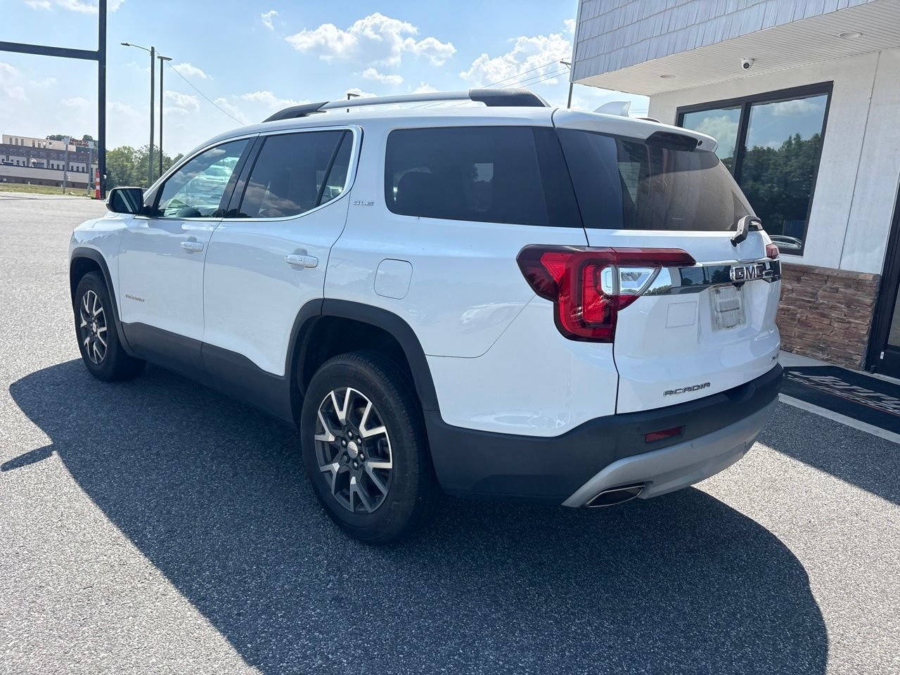 Used 2021 GMC Acadia SLE w/ Driver Convenience Package AWD/4WD image 6
