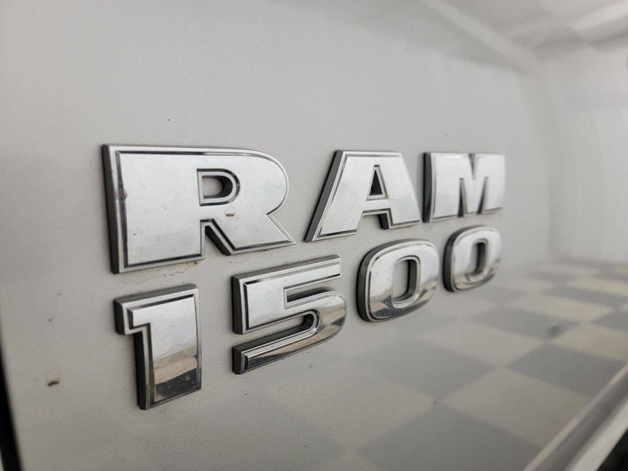 Used 2015 RAM 1500 Express AWD/4WD image 32