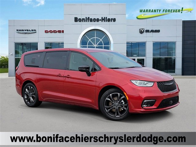 New 2026 Chrysler Pacifica Select