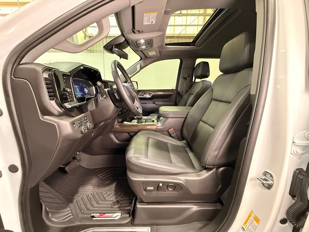 Certified 2024 Chevrolet Silverado 1500 LT Trail Boss w/ Convenience Package II AWD/4WD image 16