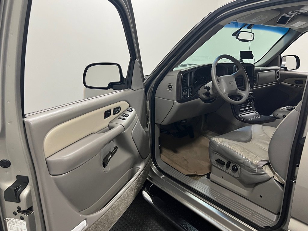 Used 2002 GMC Sierra 1500 Denali image 10
