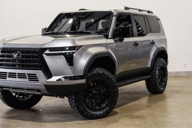 Used 2025 Lexus GX 550 AWD/4WD image 16