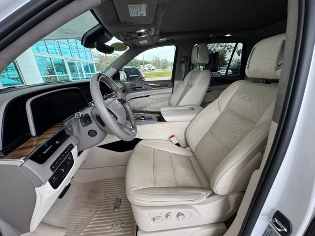 Used 2022 Cadillac Escalade Sport Platinum w/ Heavy-Duty Trailer Package image 13