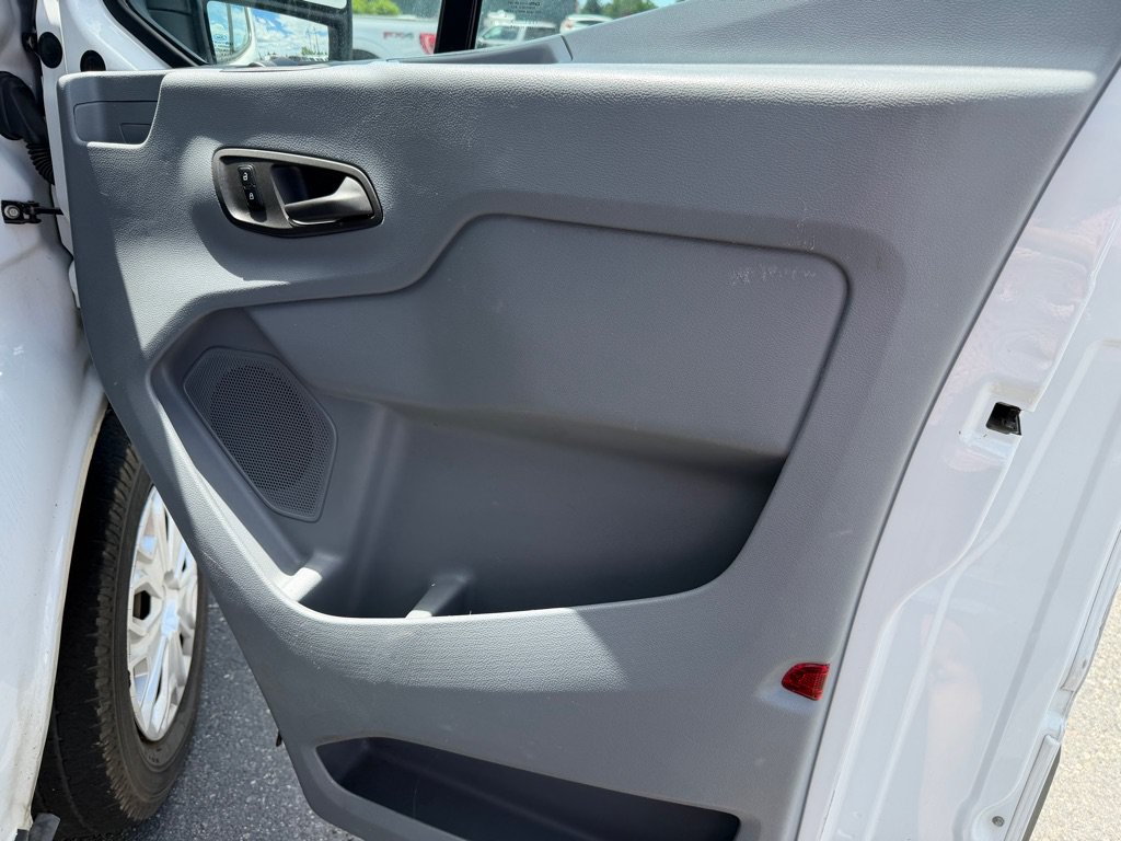 Used 2017 Ford Transit 150 XLT RWD image 19