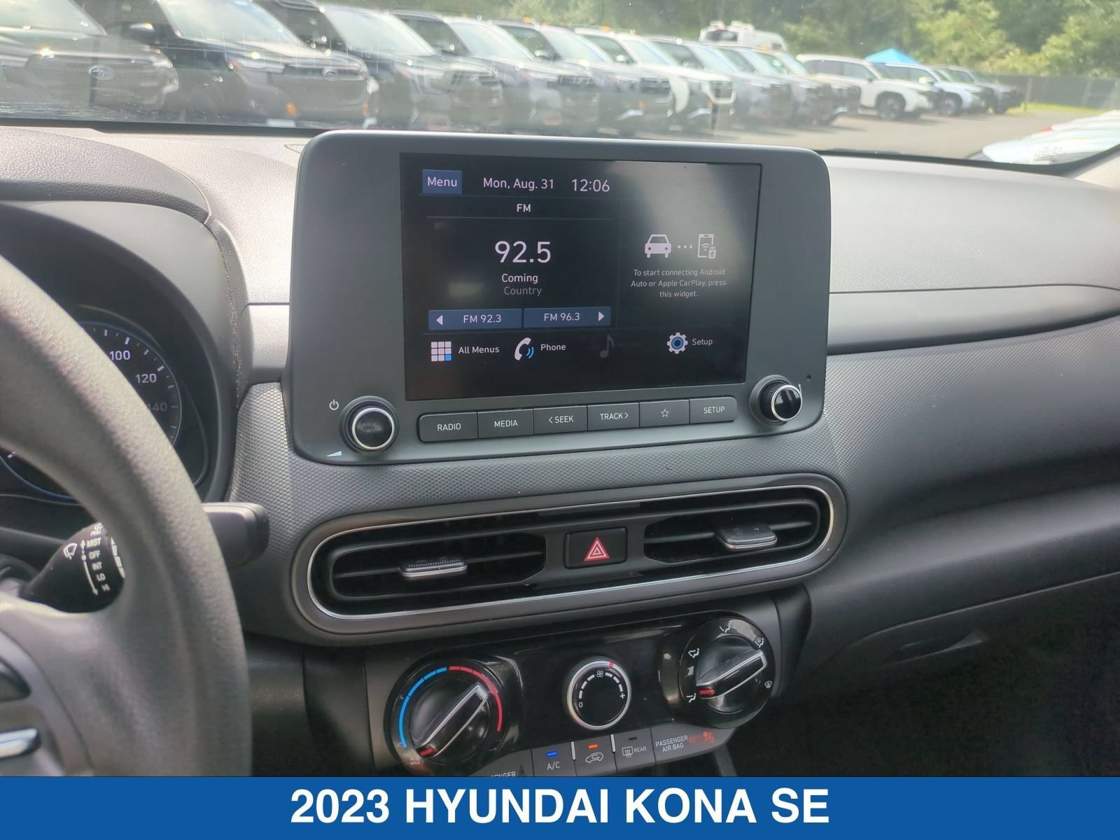 Used 2023 Hyundai Kona SE w/ Cargo Package AWD/4WD image 21