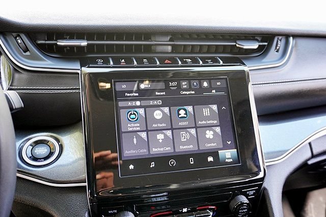 Certified 2023 Jeep Grand Cherokee Laredo RWD image 26