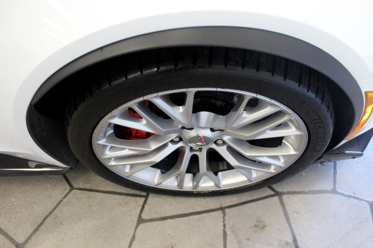 Used 2019 Chevrolet Corvette Z06 w/ Z07 Performance Package image 18