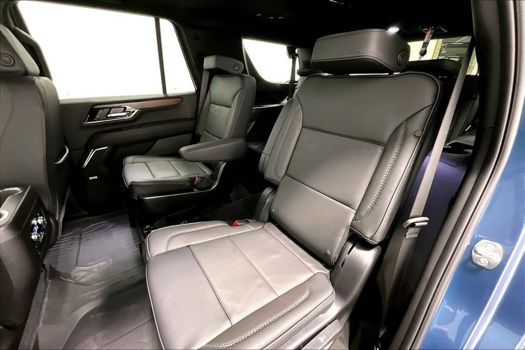 New 2026 GMC Yukon Denali w/ Sun & Power Step Package AWD/4WD image 18