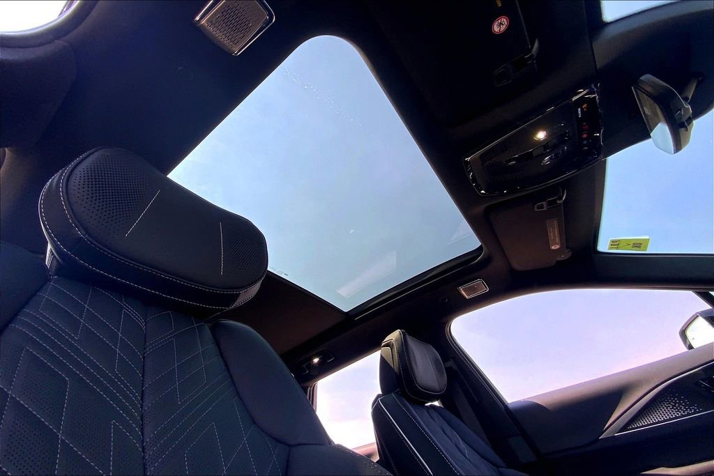 New 2026 Cadillac Lyriq V image 33