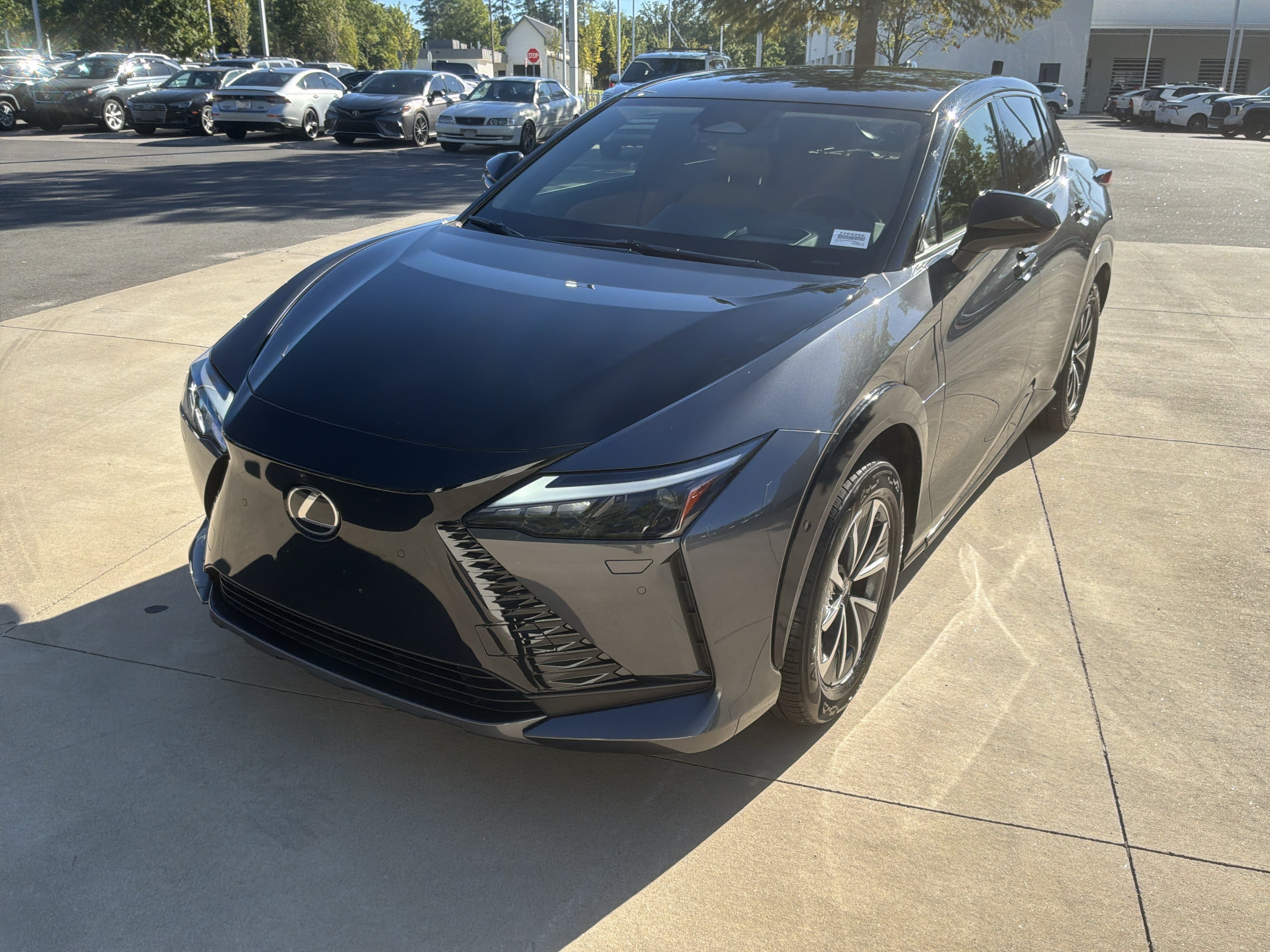 Used 2023 Lexus RZ 450e Premium w/ Technology Package AWD/4WD image 5