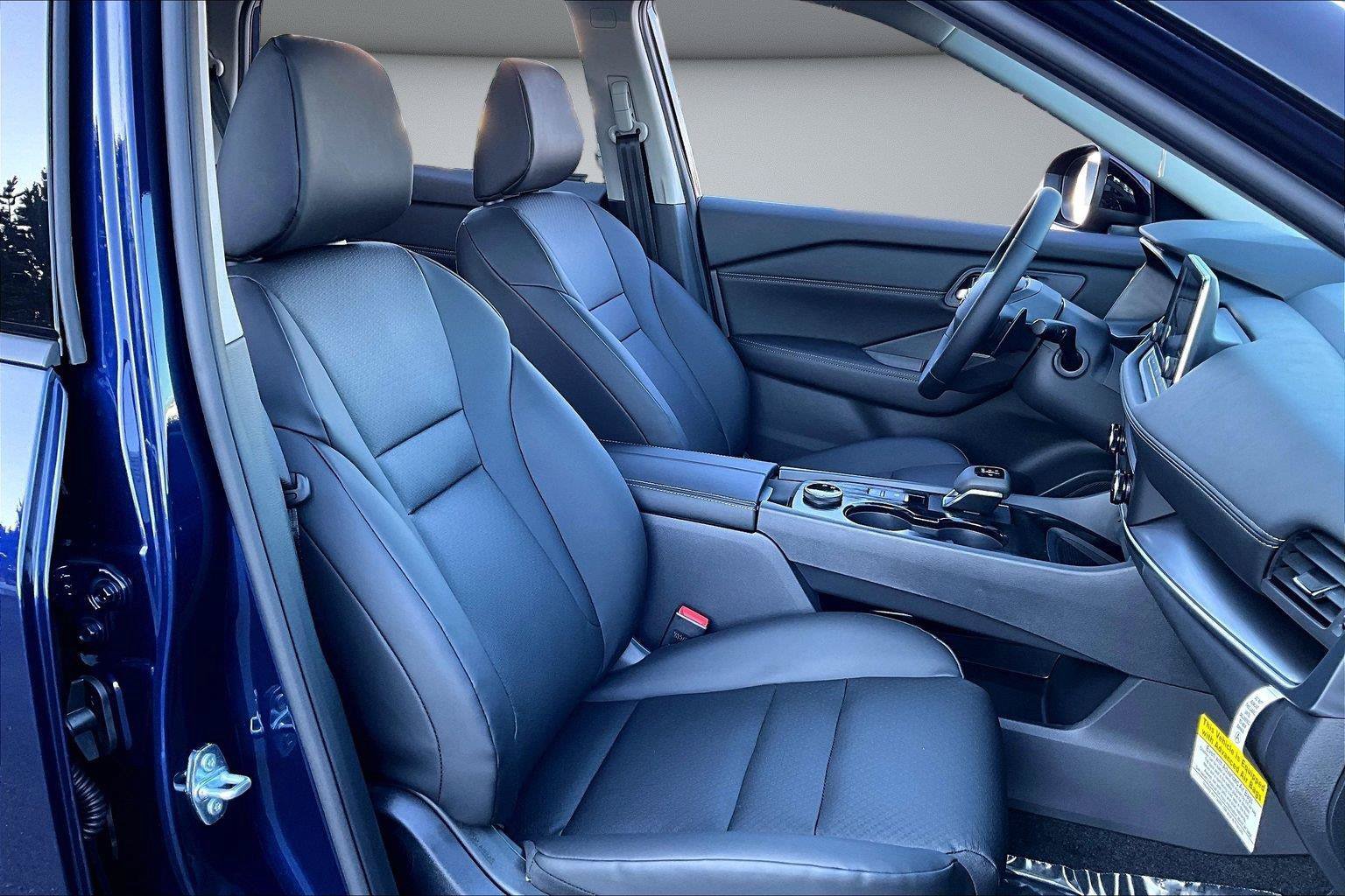 New 2026 Nissan Rogue Dark Armor AWD/4WD image 12
