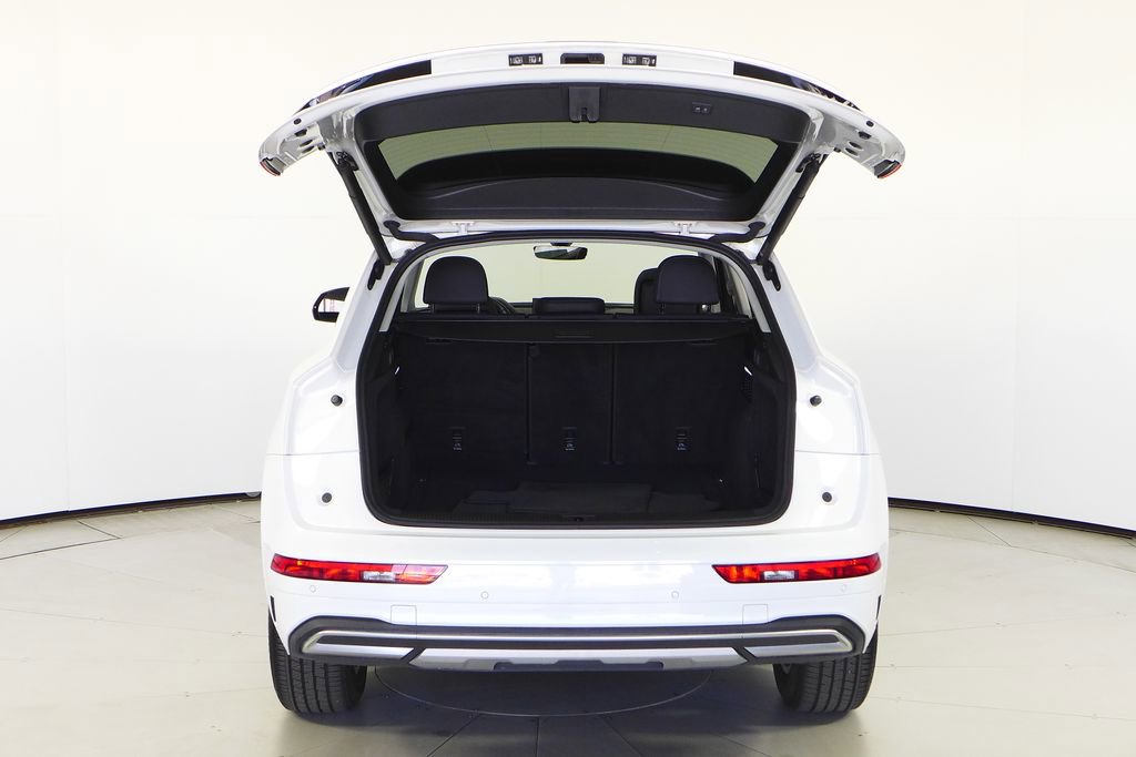 Used 2023 Audi Q5 2.0T Premium w/ Convenience Package image 10