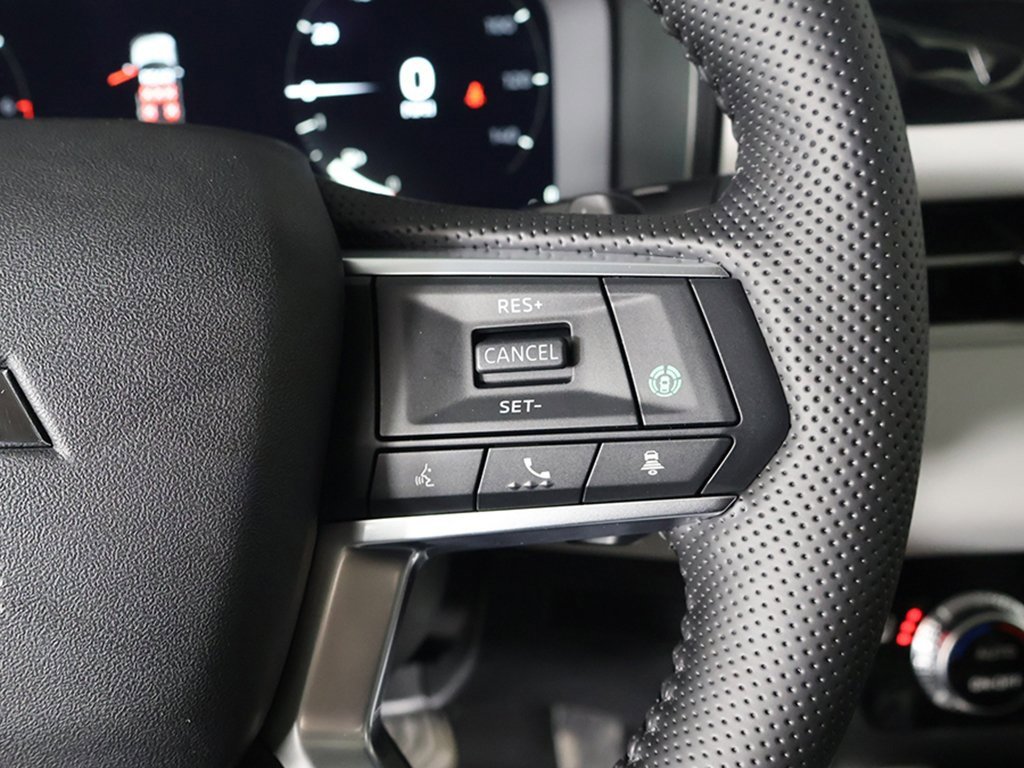 New 2026 Mitsubishi Outlander SE image 45