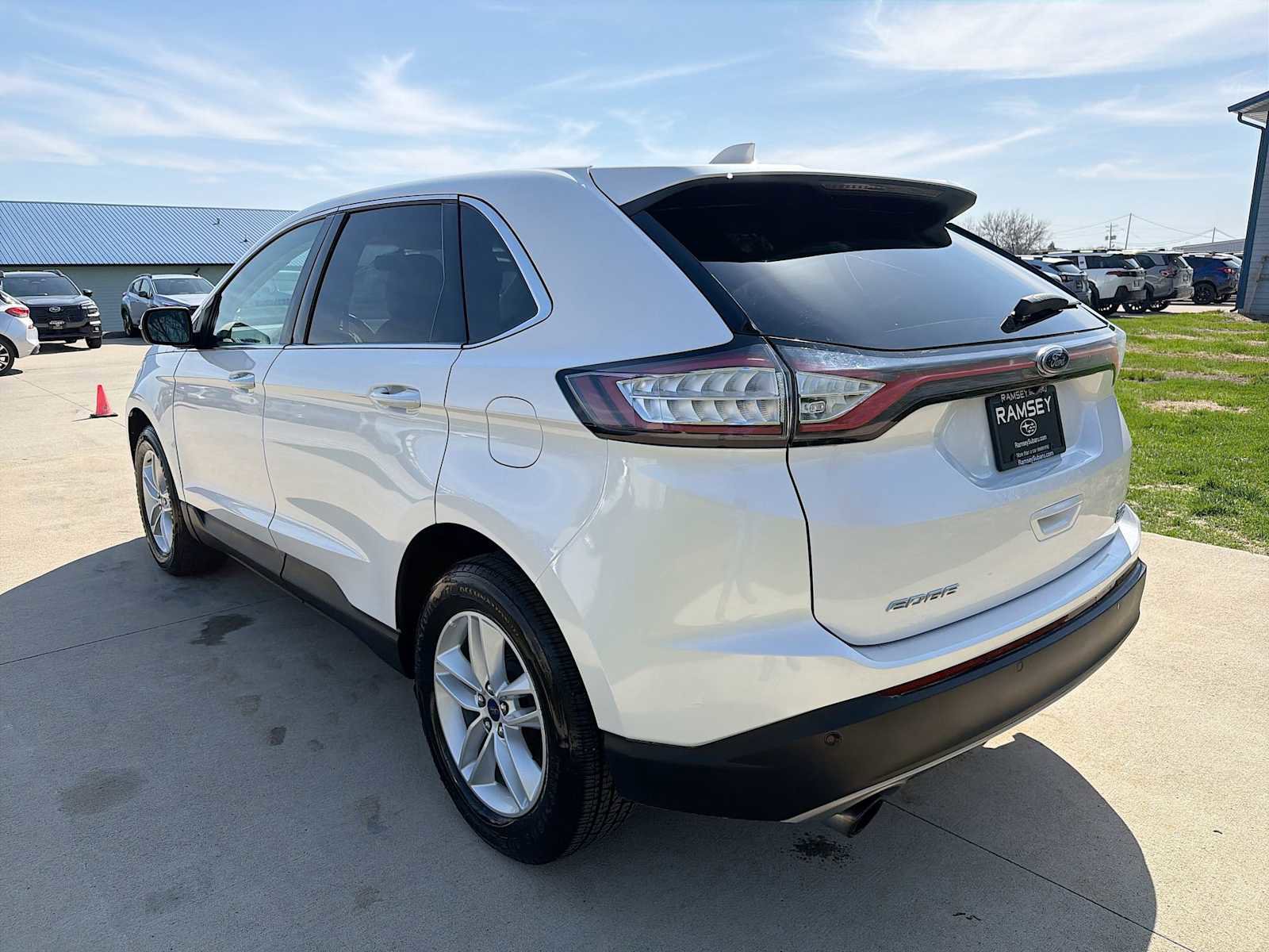 Used 2016 Ford Edge SEL w/ Equipment Group 201A AWD/4WD image 4