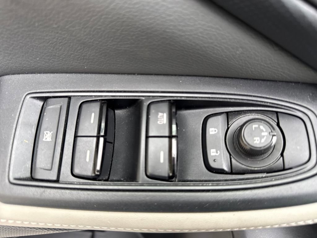 Used 2022 Subaru Forester Base image 15