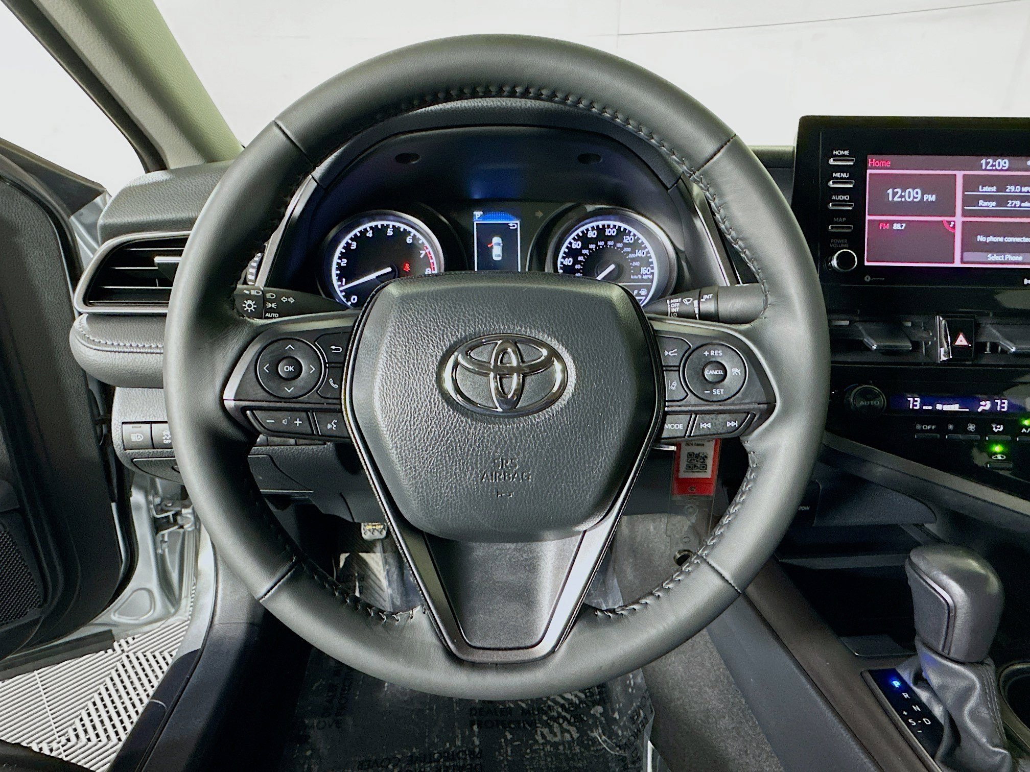 Used 2024 Toyota Camry SE FWD image 15