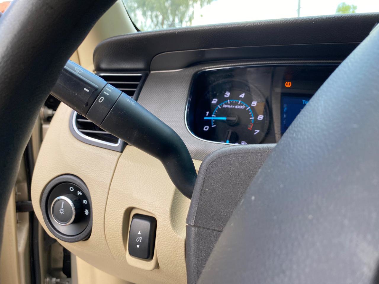 Used 2018 Ford Taurus SE FWD image 65