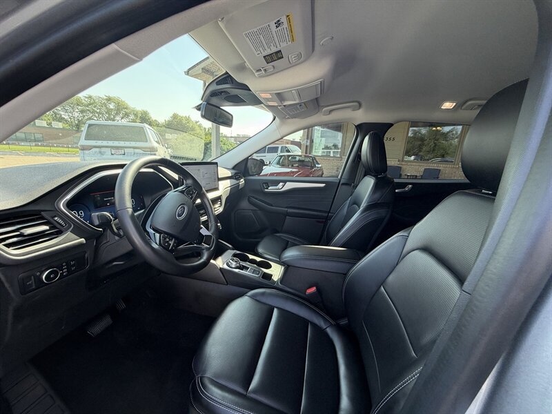Used 2024 Ford Escape Platinum AWD/4WD image 15