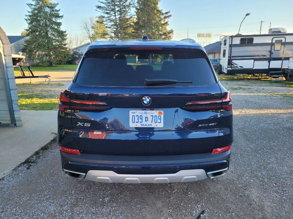 Used 2024 BMW X5 xDrive40i AWD/4WD image 5