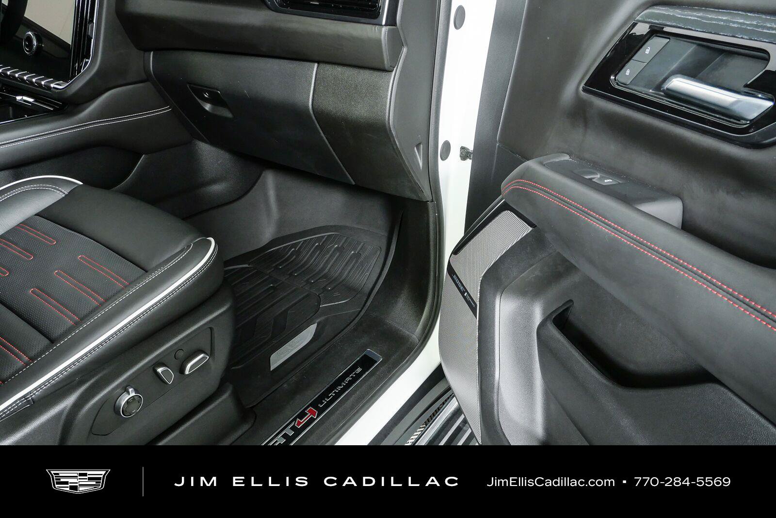 Used 2025 GMC Yukon AT4 Ultimate w/ LPO, Floor Liner Package AWD/4WD image 27