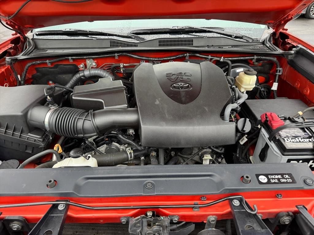 Used 2017 Toyota Tacoma SR5 w/ Tow Package AWD/4WD image 16