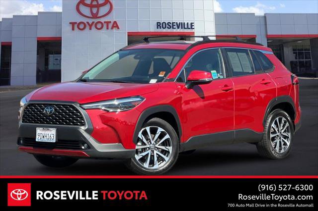 Certified 2022 Toyota Corolla Cross XLE w/ Convenience Package FWD image 1