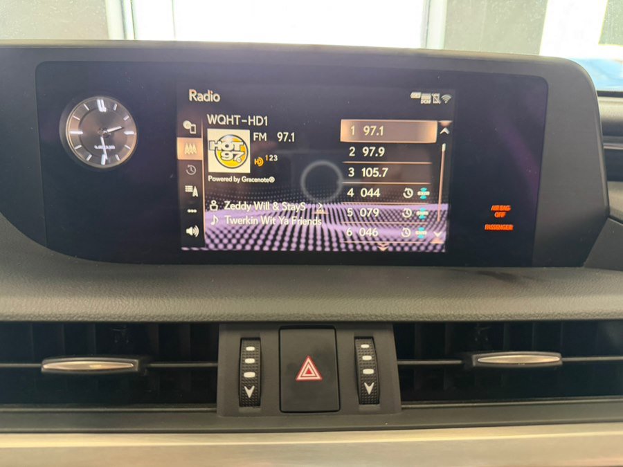 Used 2020 Lexus ES 350 w/ Premium Package image 57