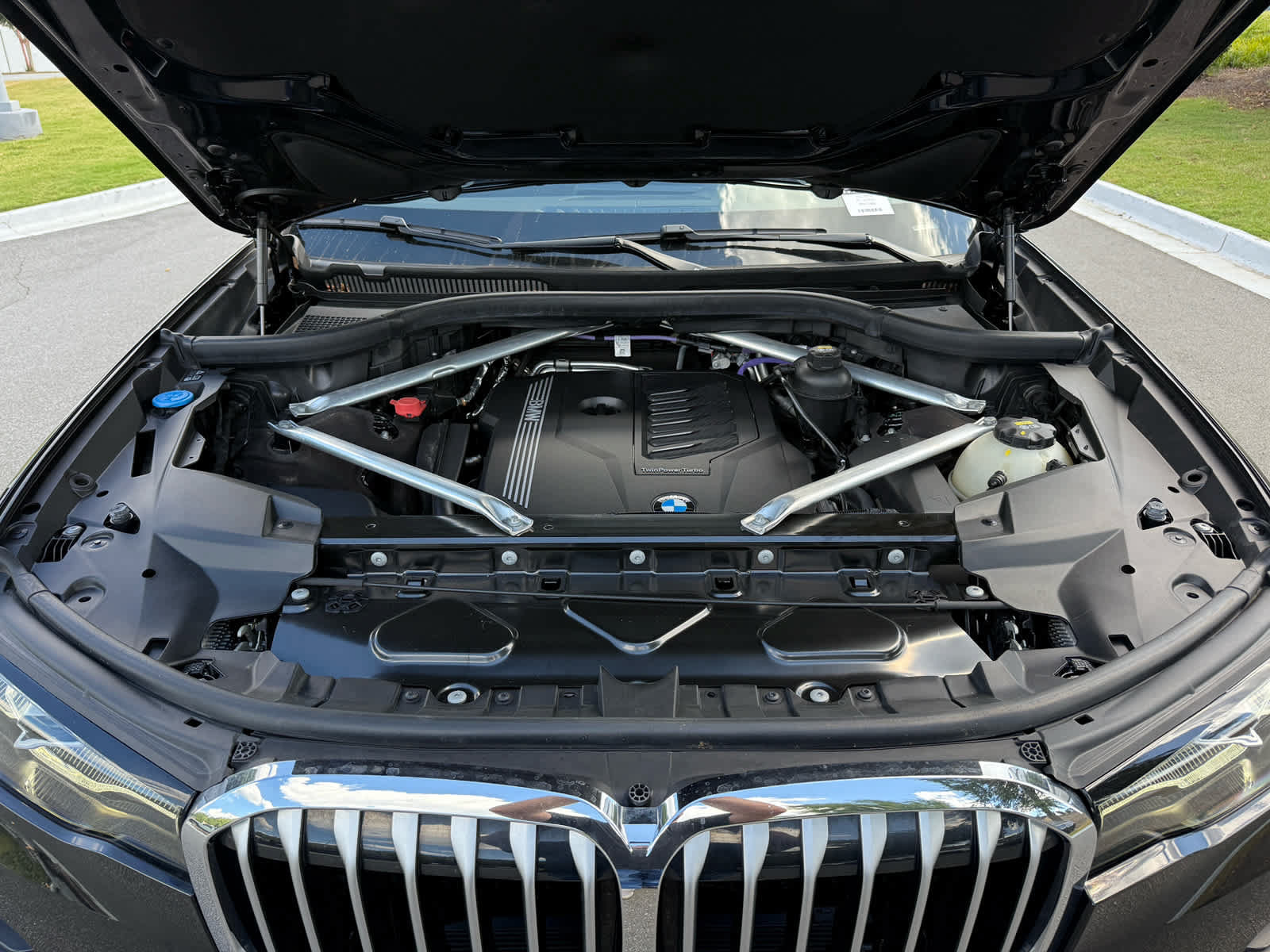 Used 2022 BMW X7 xDrive40i w/ Premium Package AWD/4WD image 30