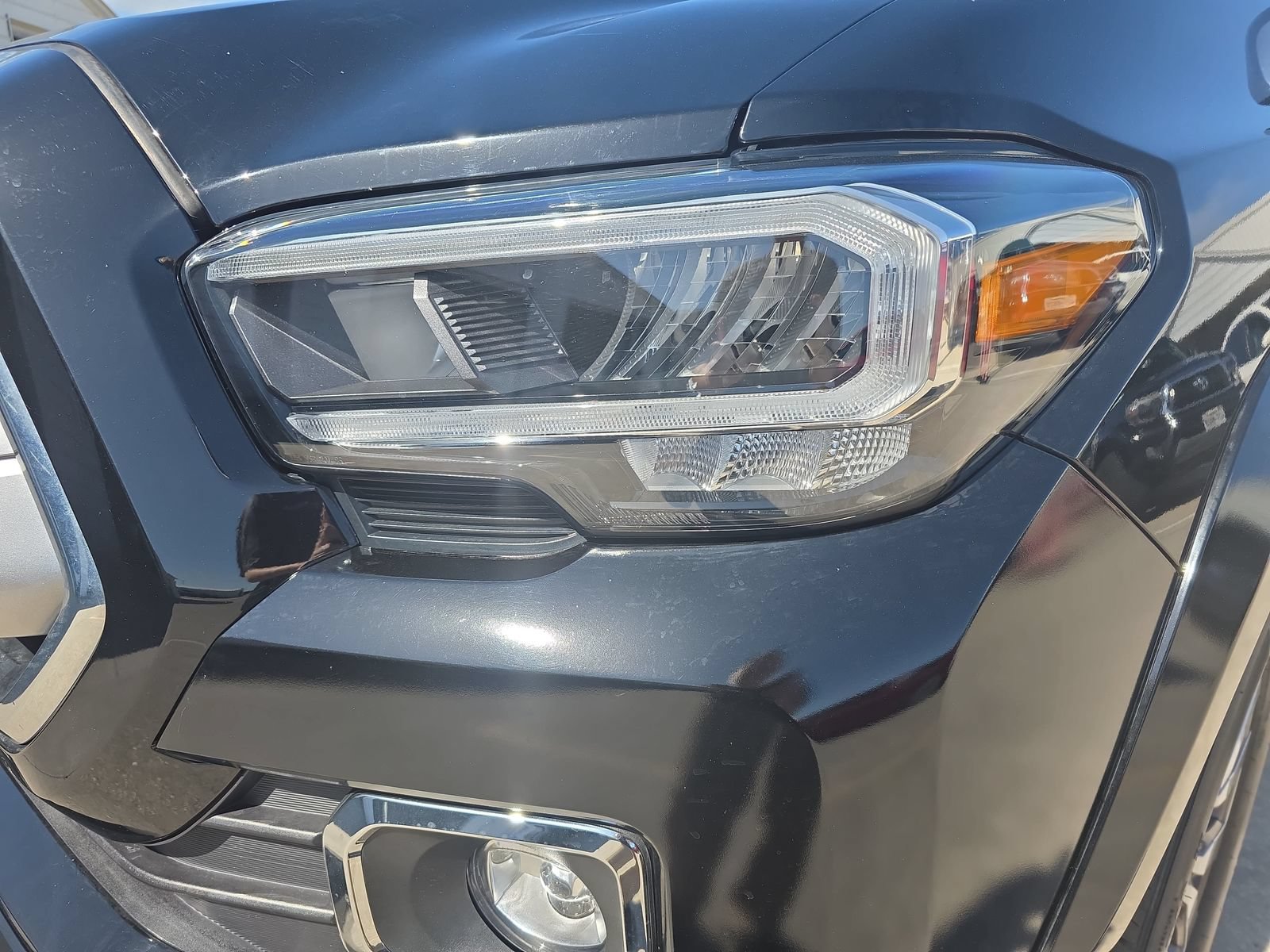 Used 2023 Toyota Tacoma Limited RWD image 28