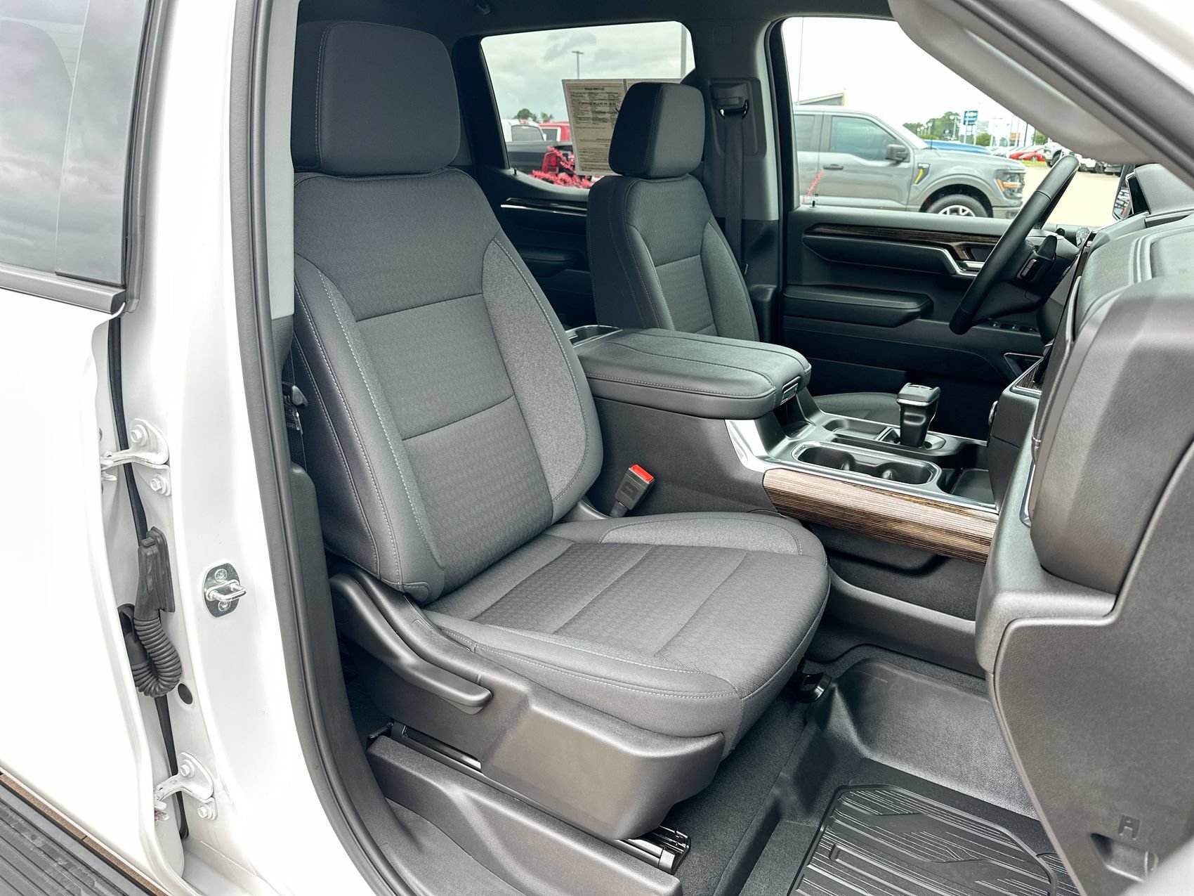 Used 2024 GMC Sierra 1500 Elevation w/ Preferred Package AWD/4WD image 23
