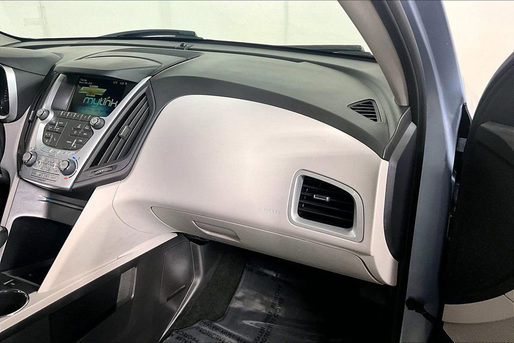 Used 2015 Chevrolet Equinox LT w/ Driver Convenience Package image 16