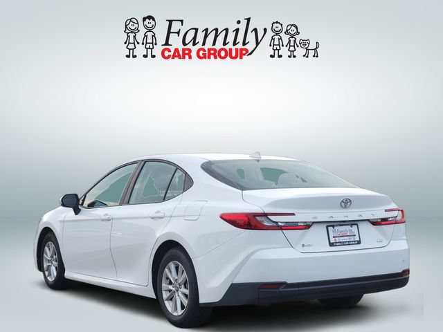 Used 2025 Toyota Camry LE FWD image 3