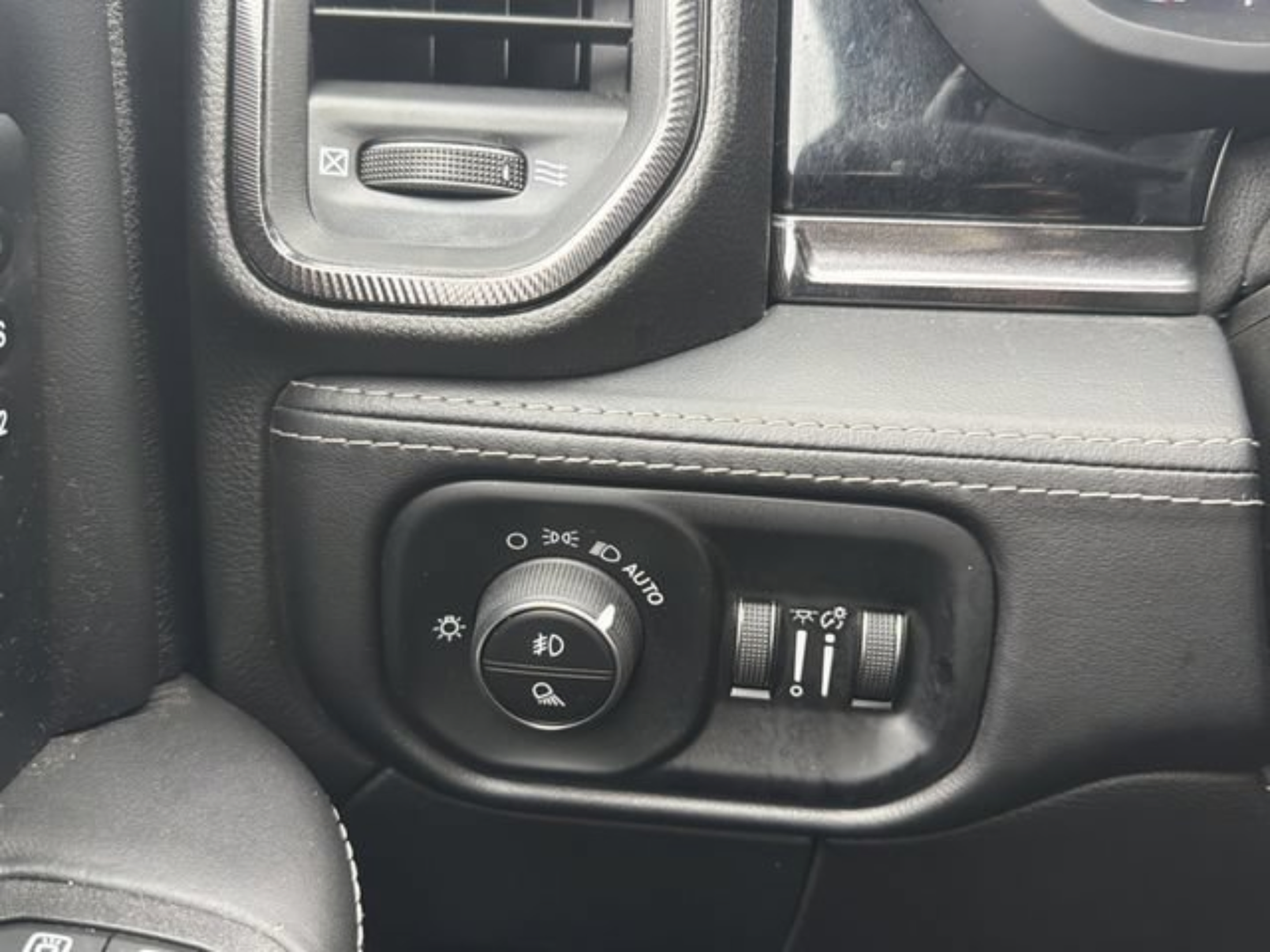 Used 2025 RAM 2500 Rebel w/ Rebel Level 2 Equipment Group AWD/4WD image 14