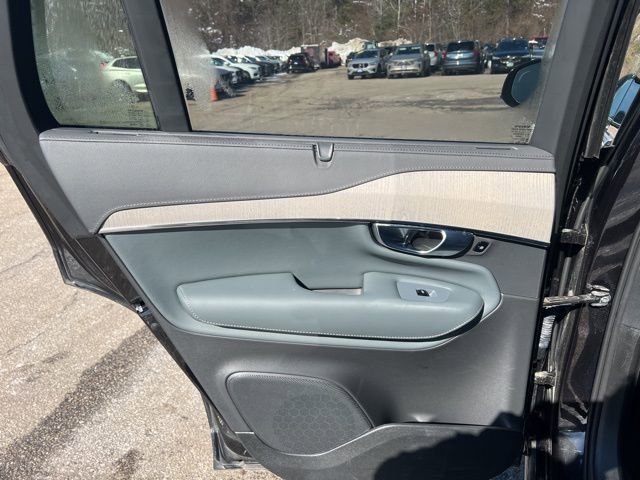 Certified 2025 Volvo XC90 B6 Ultra w/ Lounge Package image 26